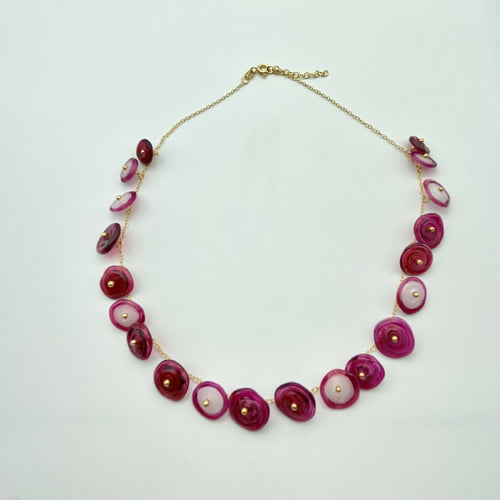 collier_avec_perles_en_verre_de_couleur_pourpre_monte_sur_une_chaine_en_argent_plaque_or_lathoumetie_helene copie | EMPREINTES Paris - EMPREINTES Paris