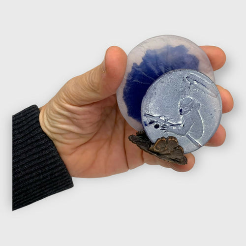 porte carte bleu, joueur billard, art décoratif, cadeau decoration bleu, collection originale, article de bureau, cadeau pour homme, piece unique createur, made in France | EMPREINTES Paris - EMPREINTES Paris