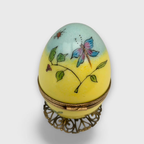 cadeau-jaune_style-faberge_decoration-insectes_libellule_printemps-pastel_papillons_automate_cadeau-amoureux_saint-valentin_cadeau-naissance_fete-bebe_boite-a-musique_enfantin_noce-de-porcelaine_fete-des-meres_mariage_oeuf-collection_collection-classique_cadeau-fin-annee_cadeaux-maitresses | EMPREINTES Paris - EMPREINTES Paris