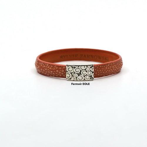 bracelet_en_galuchat_orange_fermoir_eole_sylvie_zarnowski copie | EMPREINTES Paris - EMPREINTES Paris