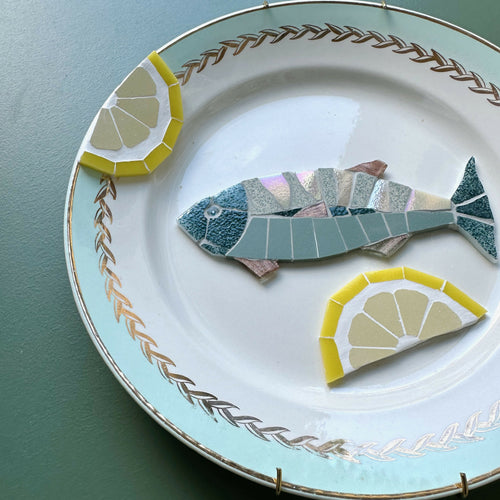 Assiette murale Poiscaille menthe-citron-or | EMPREINTES Paris - EMPREINTES Paris