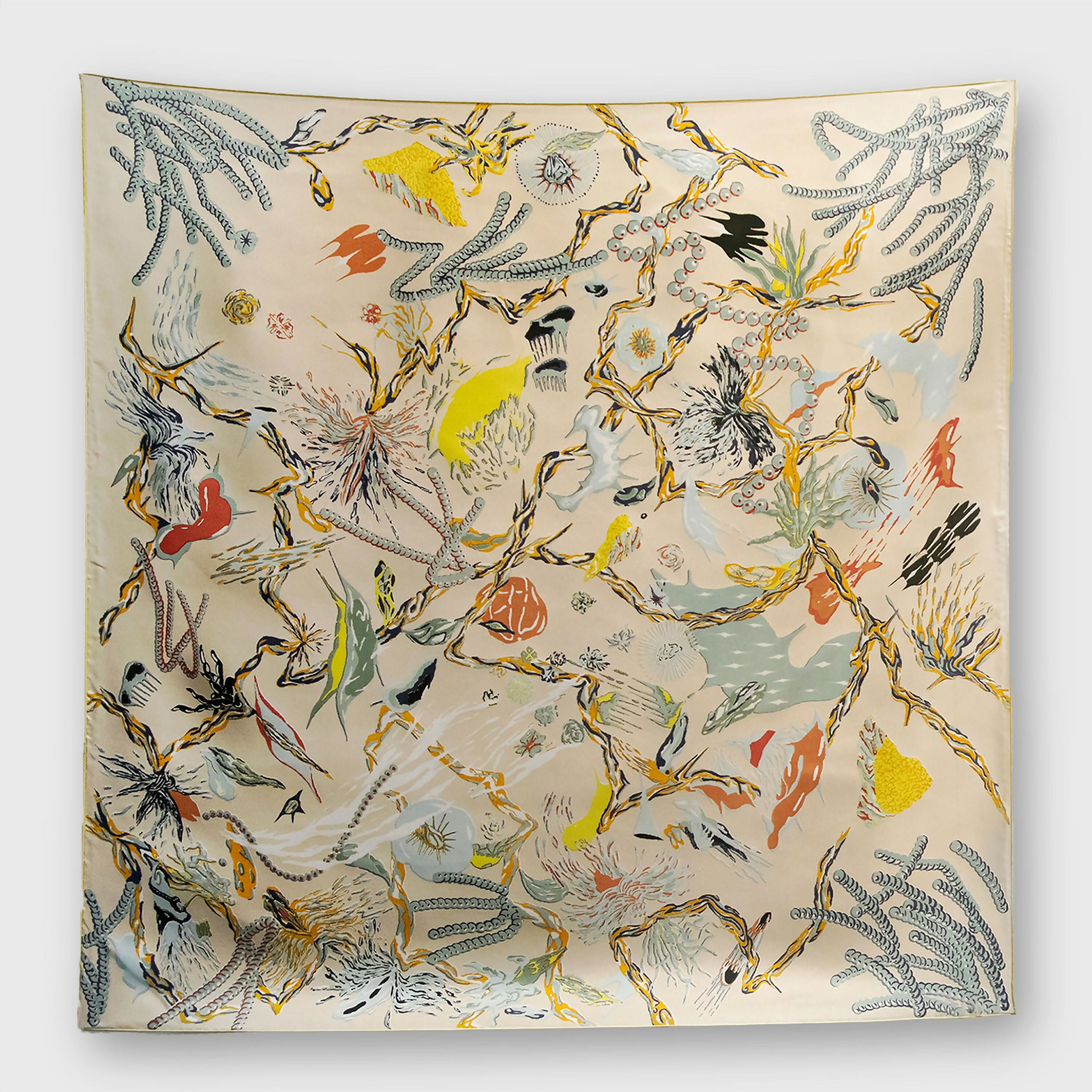 carre_de_soie_william_morris_on_the_milkyway_beige_prelude_dans_la_pampa copie | EMPREINTES Paris