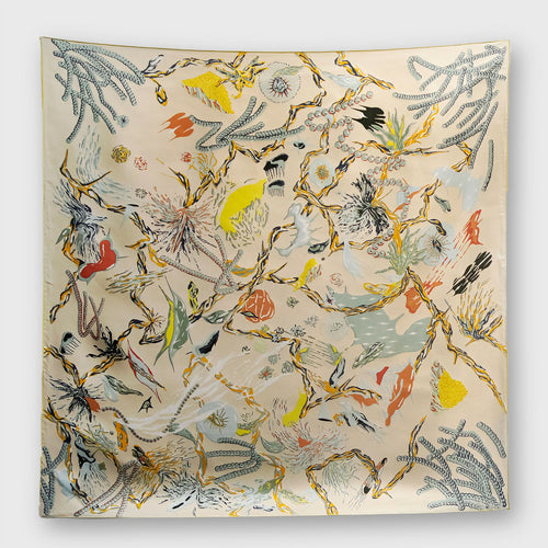 carre_de_soie_william_morris_on_the_milkyway_beige_prelude_dans_la_pampa copie | EMPREINTES Paris - EMPREINTES Paris