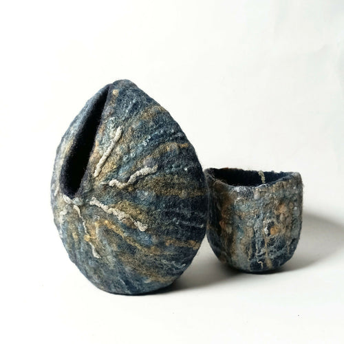 Sculpture Nautile feutre bleu Indigo et soie mordorée | EMPREINTES Paris - EMPREINTES Paris