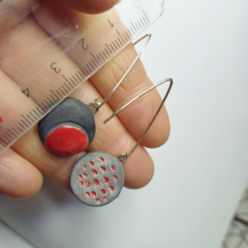 boucles_doreilles_petit_pop_rouges_et_noires_chloe_bercovici_simplement_terre copie | EMPREINTES Paris - EMPREINTES Paris