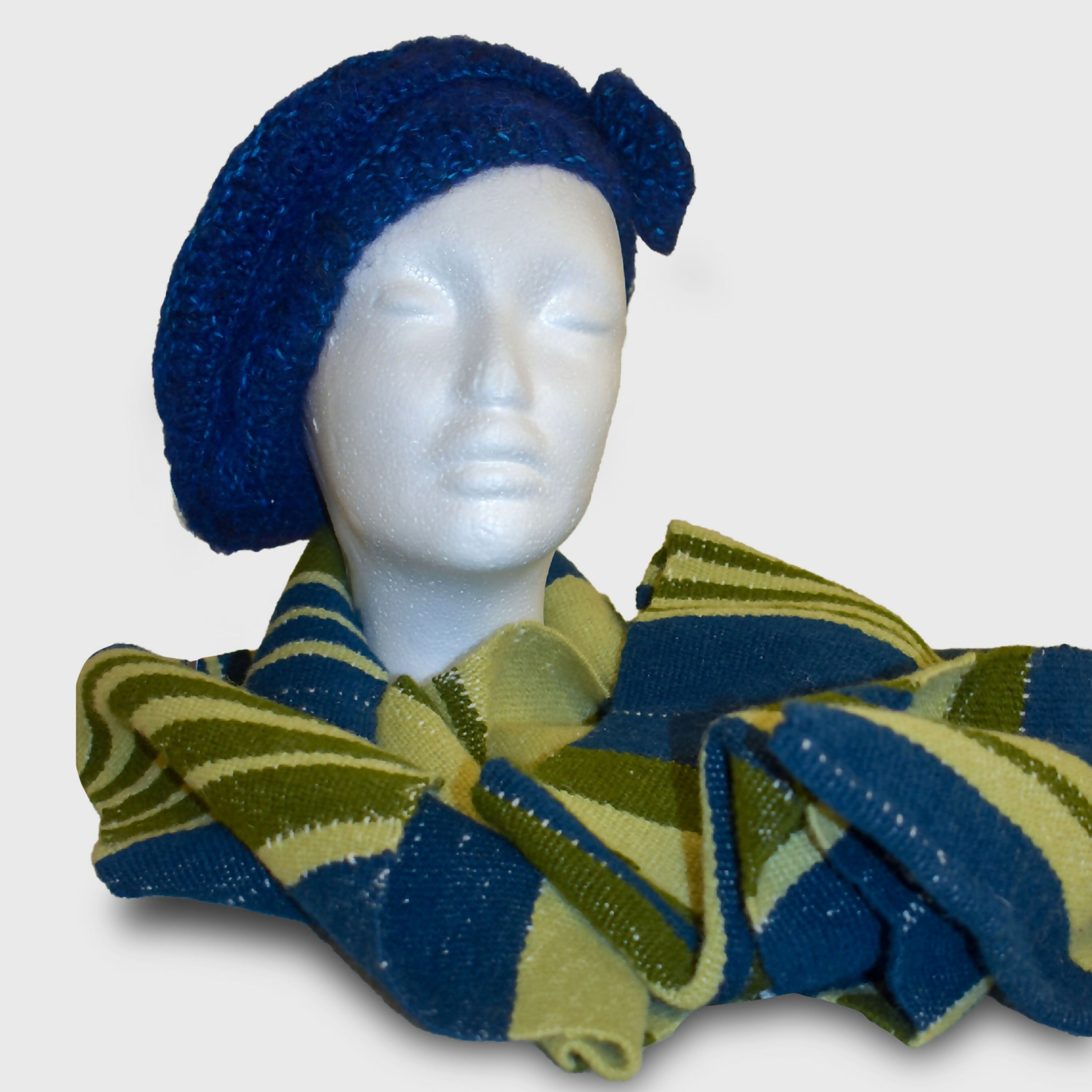 ensemble_bonnet_et_echarpe_morgane_les_aiguilles_de_bribri copie | EMPREINTES Paris