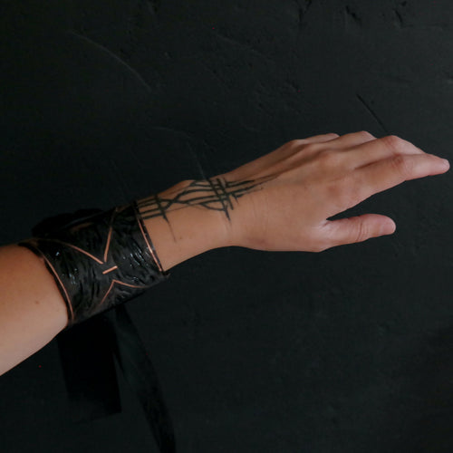 Manchette TAWOSERET | EMPREINTES Paris - EMPREINTES Paris