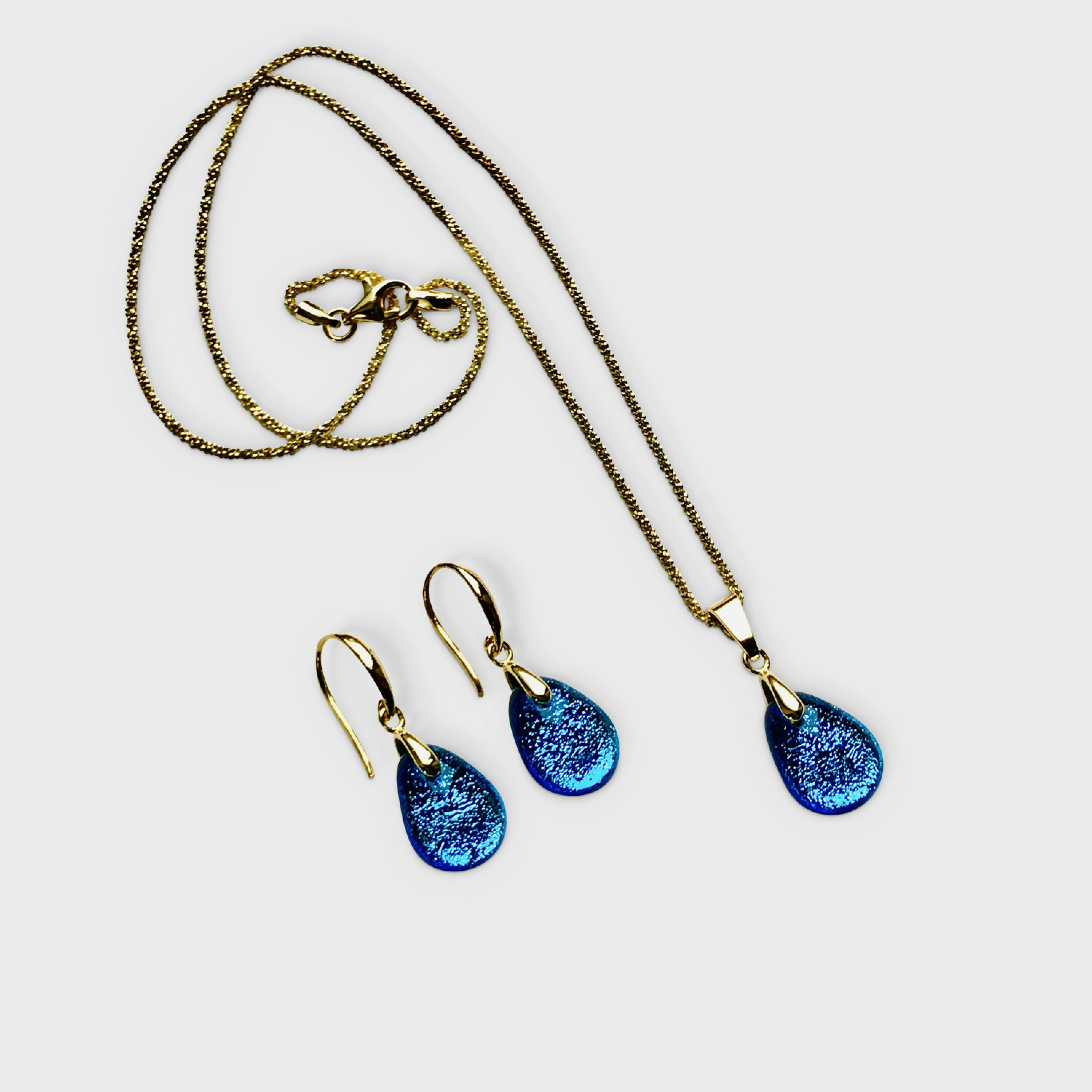 parure_perle_dichroique_cyan_mari_et_femme | EMPREINTES Paris