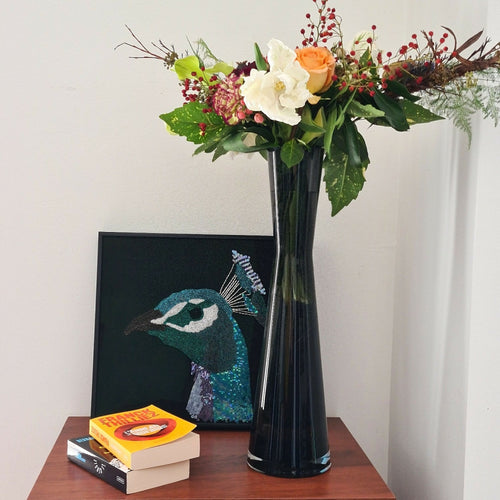 Tableau de broderie perlée Fier comme un paon | EMPREINTES Paris - EMPREINTES Paris