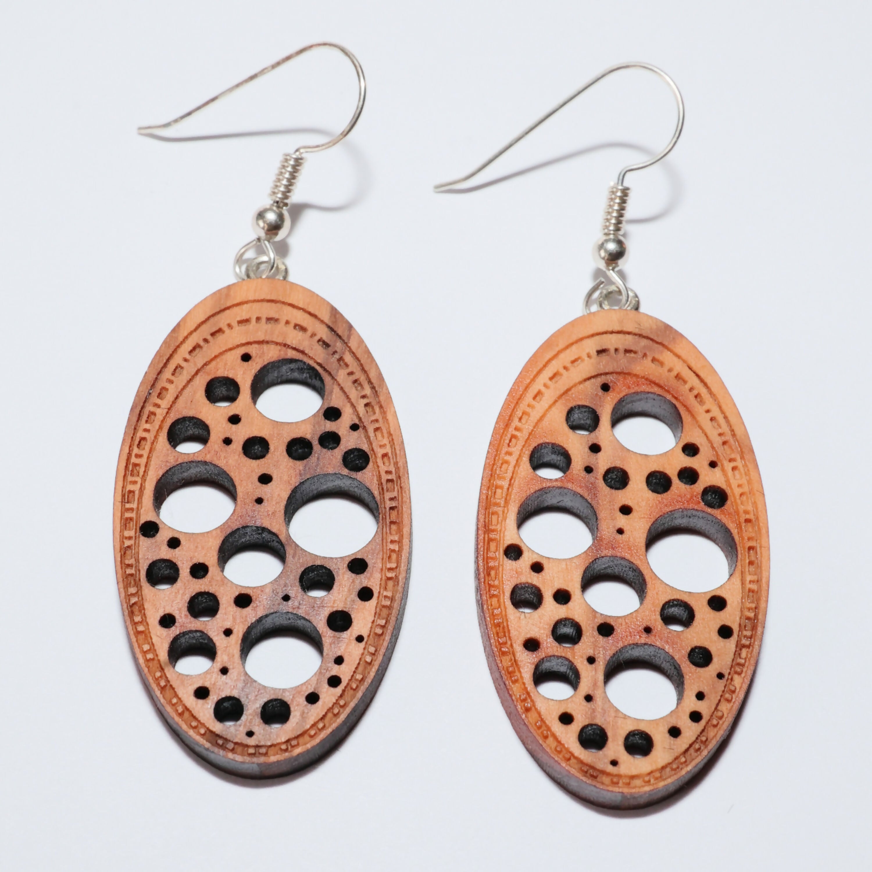 boucles_doreilles_bulles_en_bois_dolivier_latelier_du_mercantour copie | EMPREINTES Paris