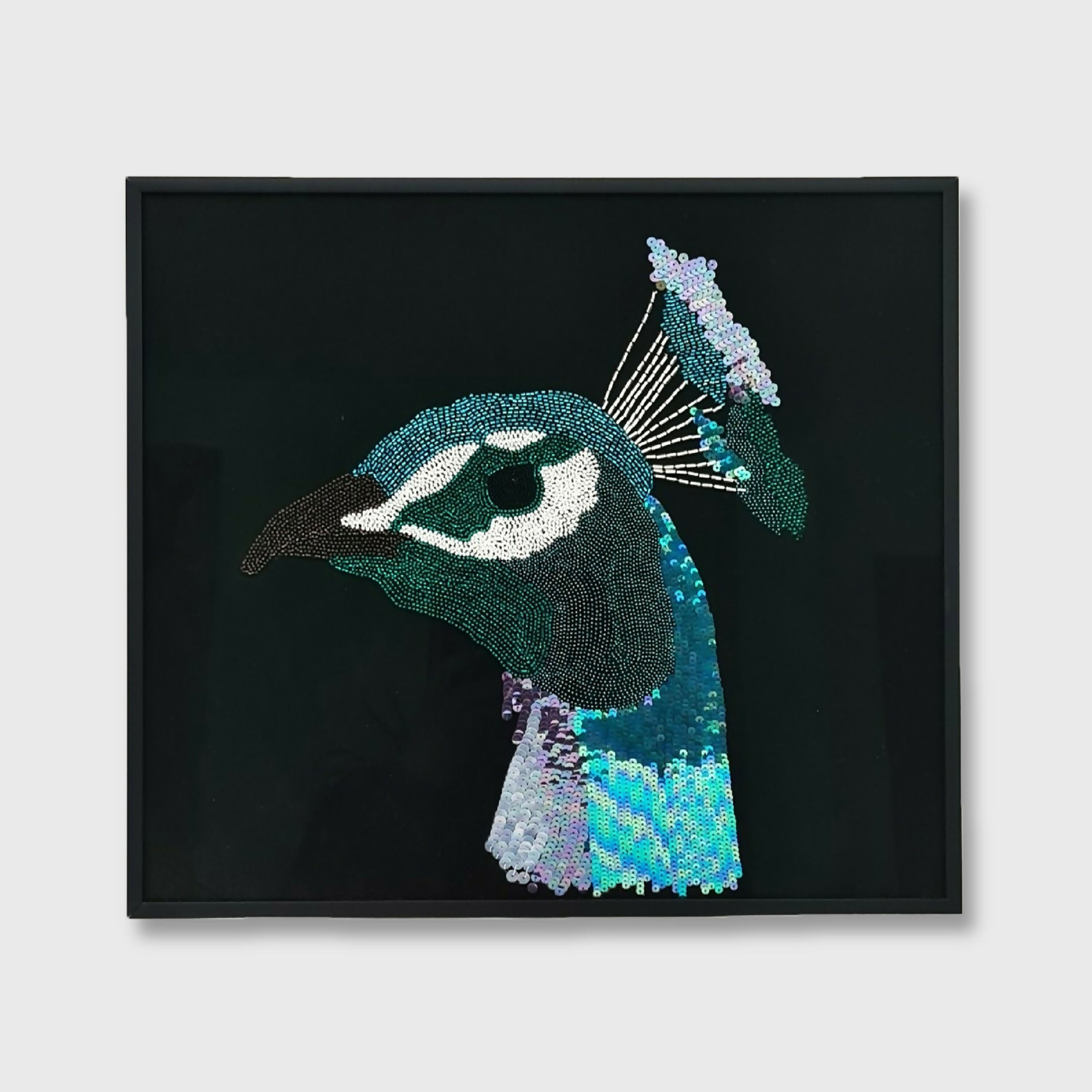 Tableau de broderie perlée Fier comme un paon | EMPREINTES Paris