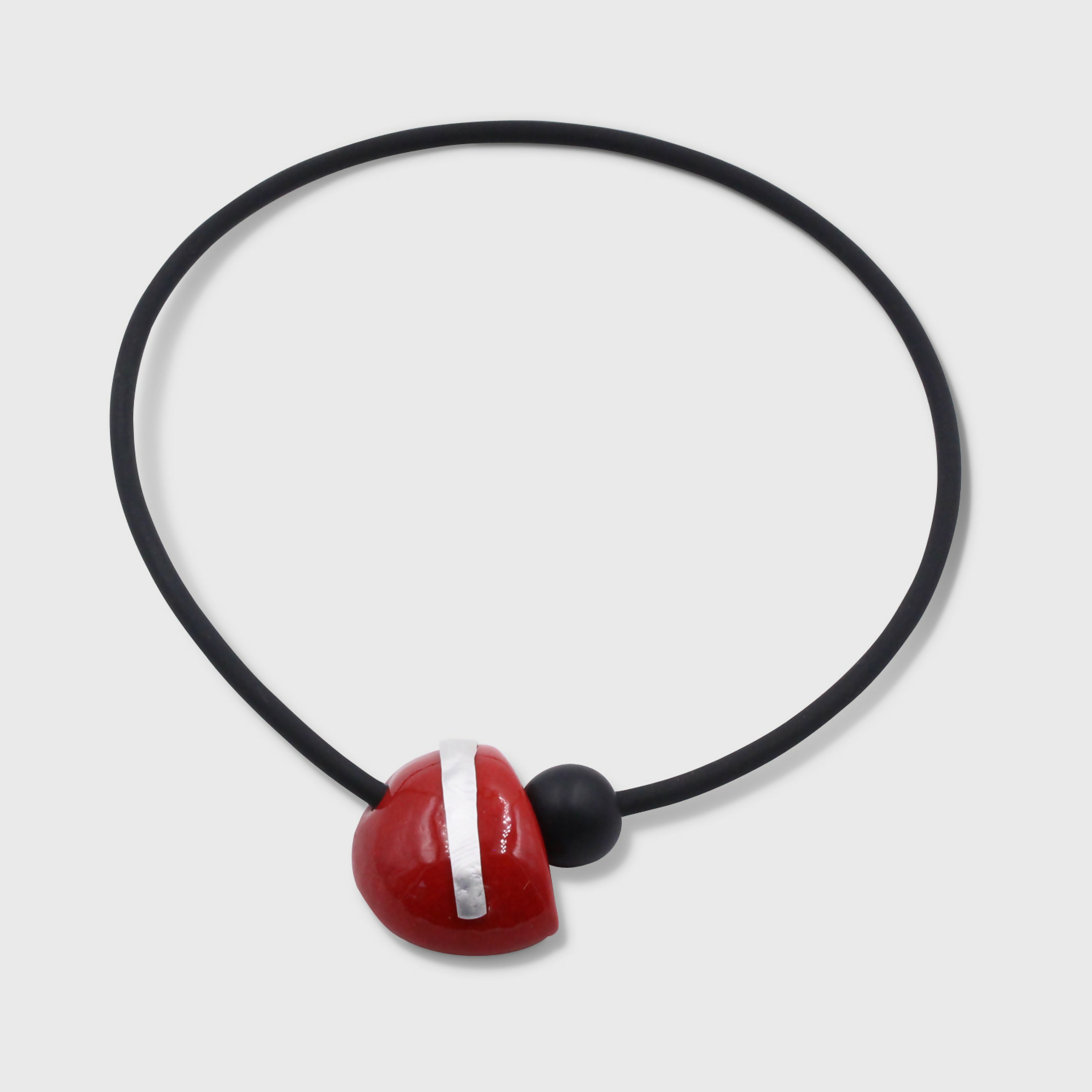 collier-slash-cerise-andreani_renaud_andreani1670506635-55471-1 | EMPREINTES Paris