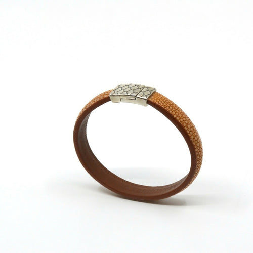 bracelet_en_galuchat_camel_fermoir_sirena_sylvie_zarnowski copie | EMPREINTES Paris - EMPREINTES Paris