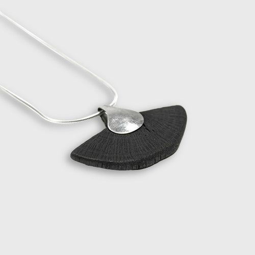 collier_gin_dai_hime_ginko_2_charcoal_eskimeit copie | EMPREINTES Paris - EMPREINTES Paris