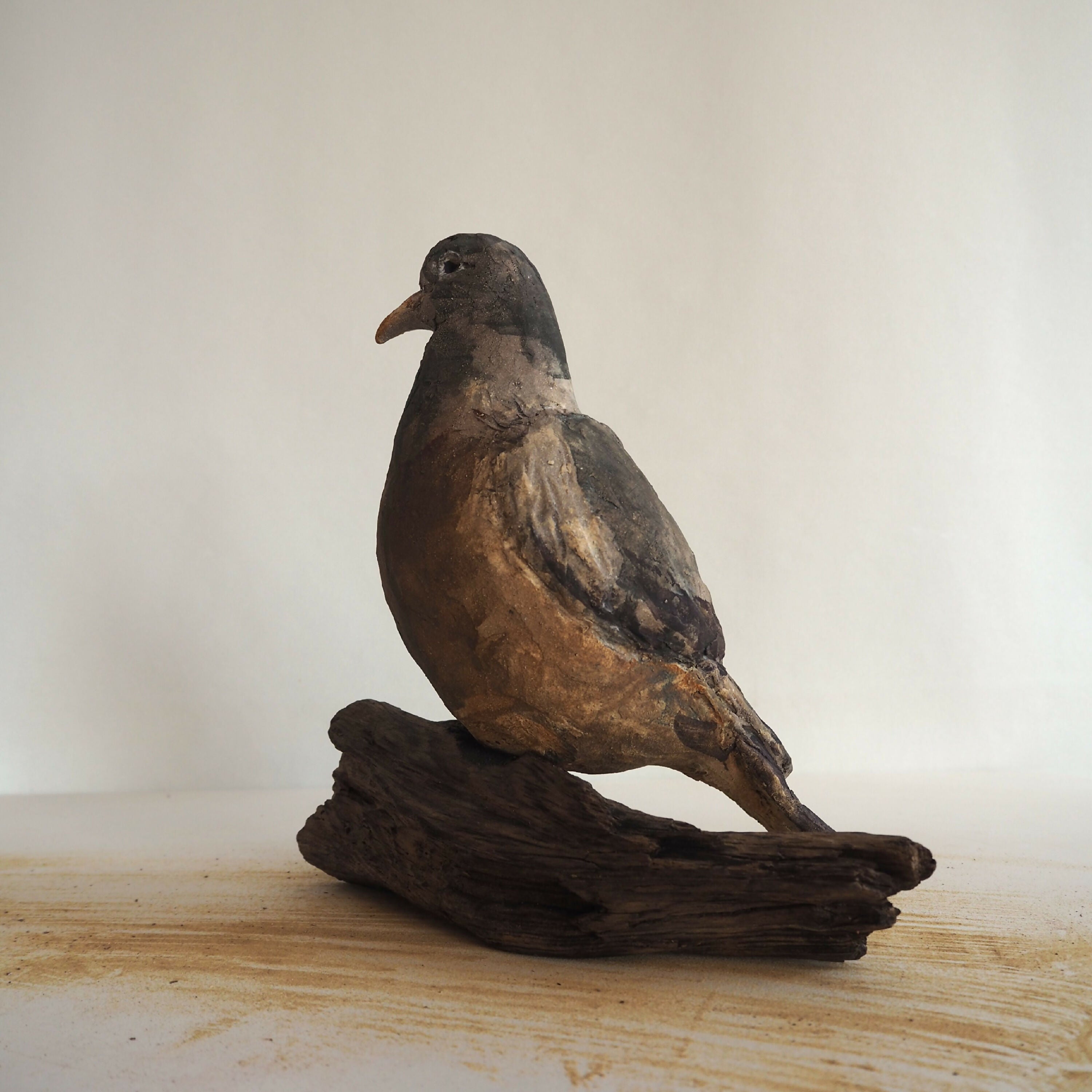 sculpture_pigeon_ramier_sur_bois_marie_helene_valladeh copie | EMPREINTES Paris