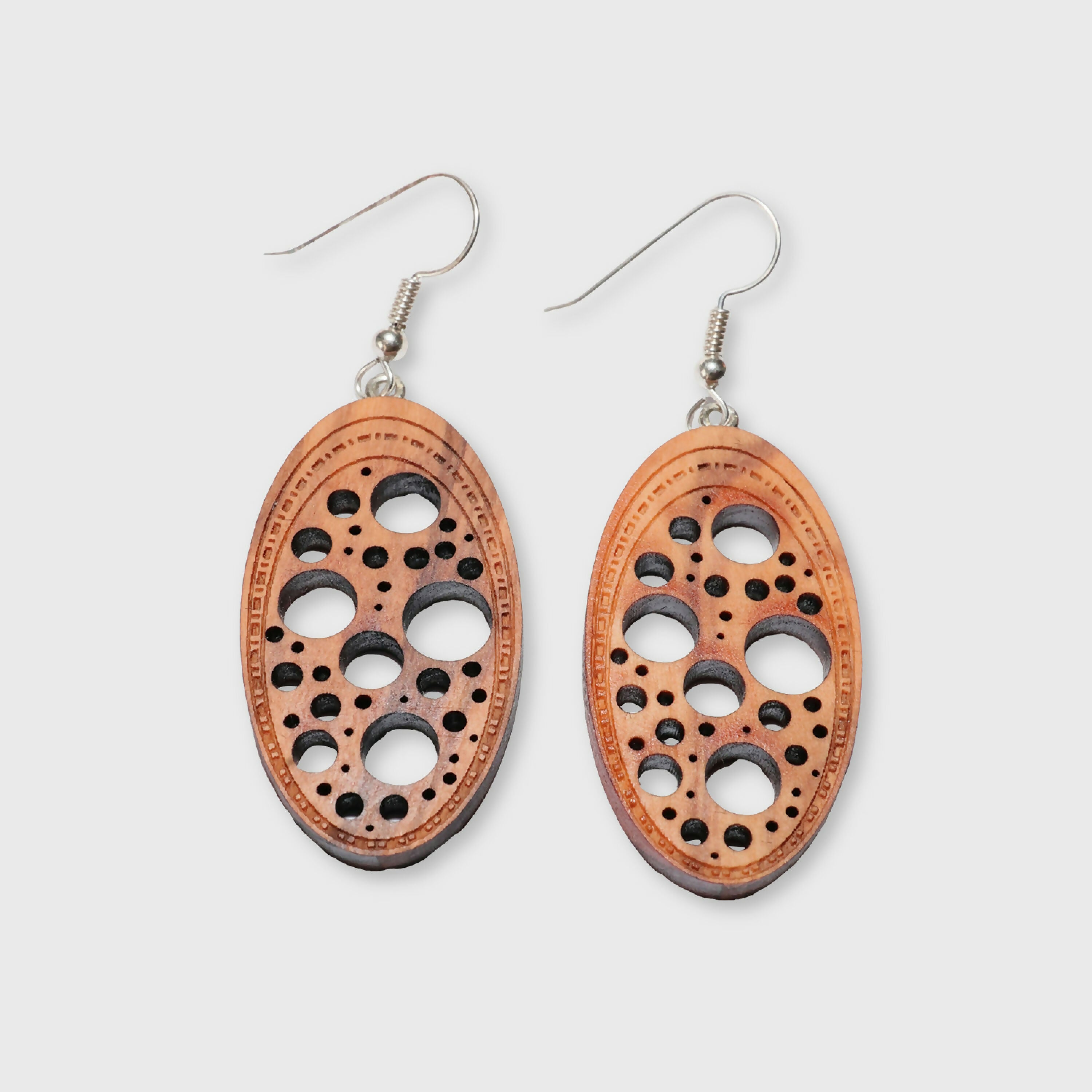 boucles_doreilles_bulles_en_bois_dolivier_latelier_du_mercantour copie | EMPREINTES Paris