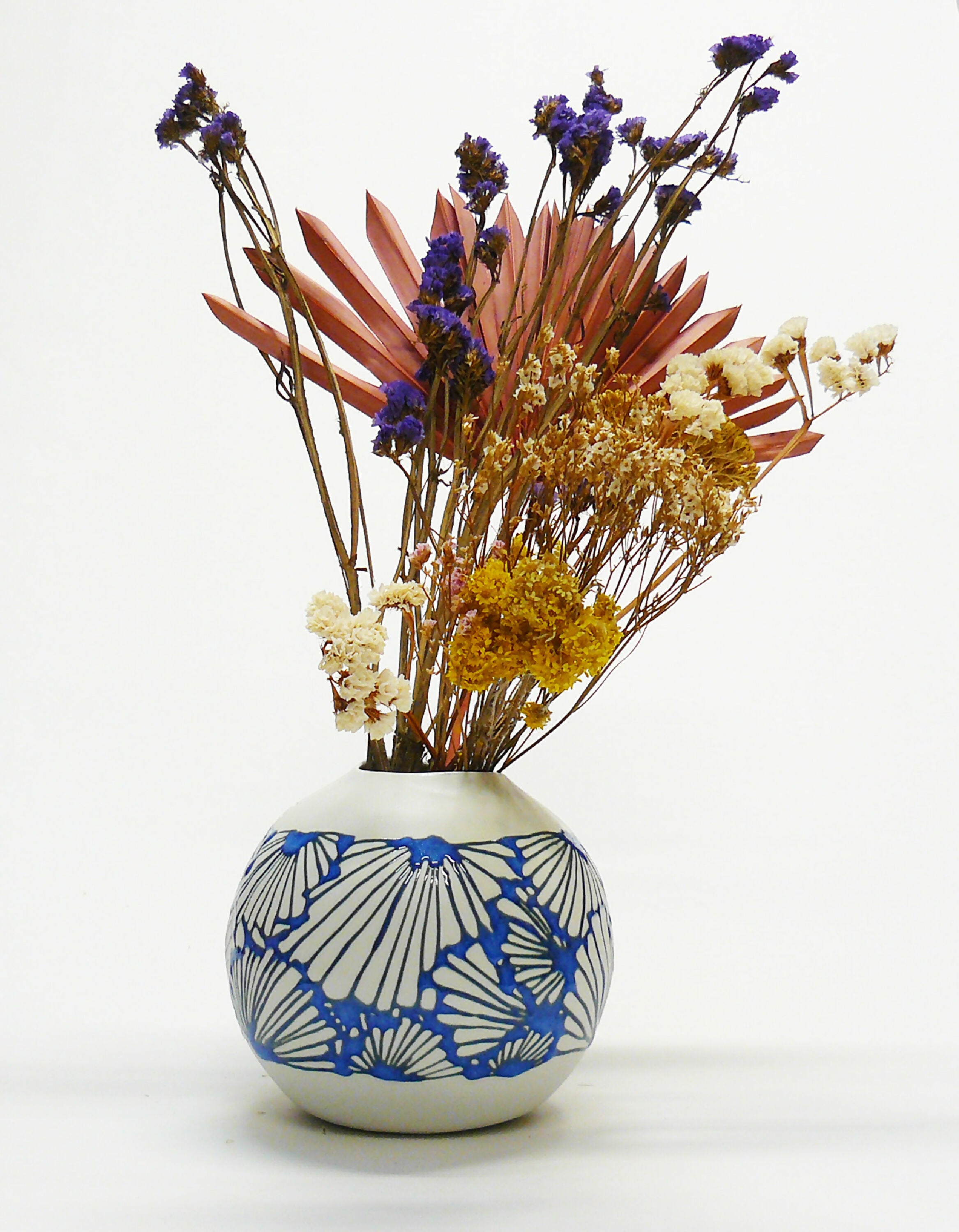Vase boule bleu | EMPREINTES Paris