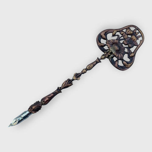 porte-plume, fleur, floral, iris, art déco, art nouveau, cadeau homme, instrument écriture, cadeau bureau, accéssoire bureau, objet collection, plume écrivain | EMPREINTES Paris - EMPREINTES Paris
