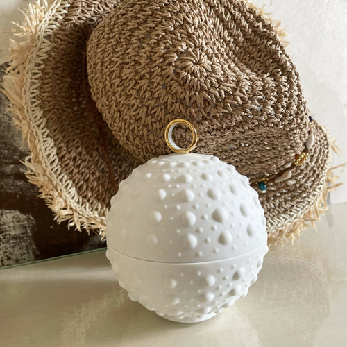 bonbonniere_boule_picots_avec_anneau_en_or_grand_modele_porcelaine_de_limoges_la_seynie copie | EMPREINTES Paris - EMPREINTES Paris