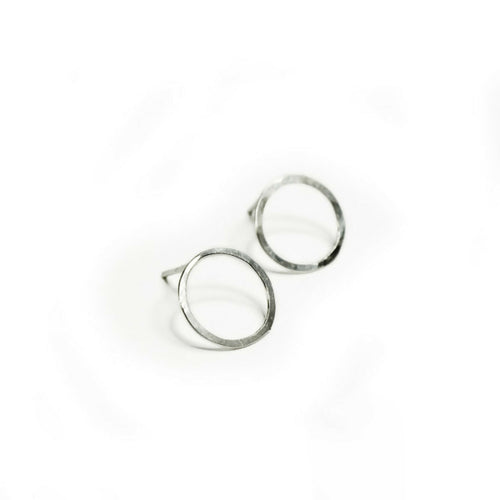 Boucles d’oreilles fils d’argent massif martelés | EMPREINTES Paris - EMPREINTES Paris
