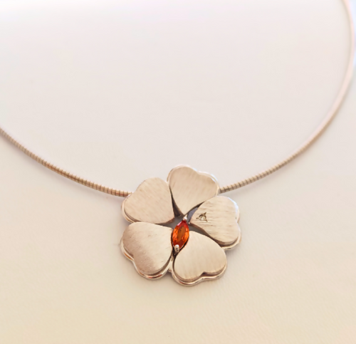 Collier et pendentif trèfle saphir et diamant | EMPREINTES Paris - EMPREINTES Paris