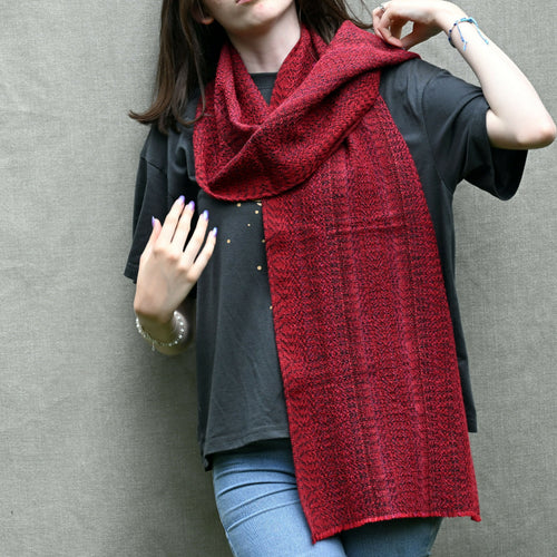 echarpe_rouge_alizarine_creation_tissages_francois_vieillard copie | EMPREINTES Paris - EMPREINTES Paris