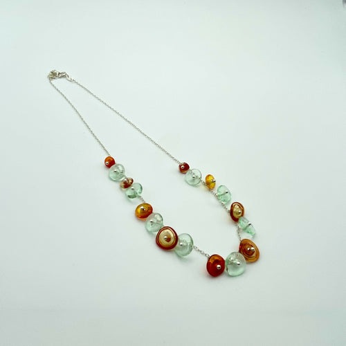 collier_de_perles_en_verre_de_couleur_orange_et_vert_clair_avec_chaine_en_argent_lathoumetie_helene copie | EMPREINTES Paris - EMPREINTES Paris