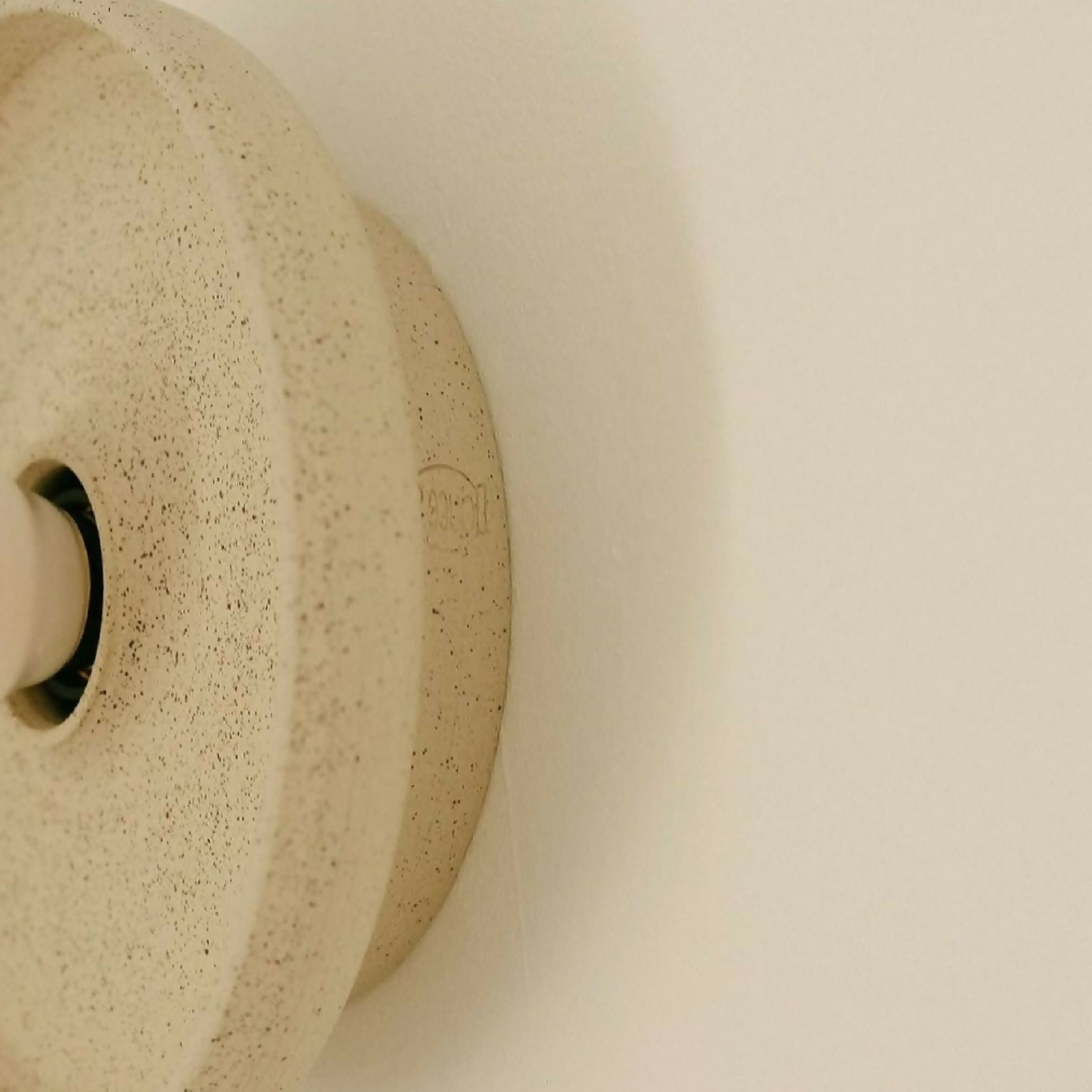 applique_murale_ronde_en_gres_blanc_douce_ceramique copie | EMPREINTES Paris