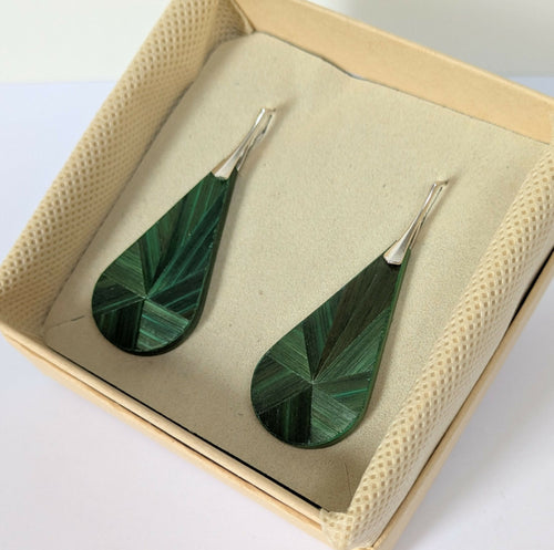 Boucles d'oreilles Gouttes avec marqueterie de paille Verte - crochets argent | EMPREINTES Paris - EMPREINTES Paris