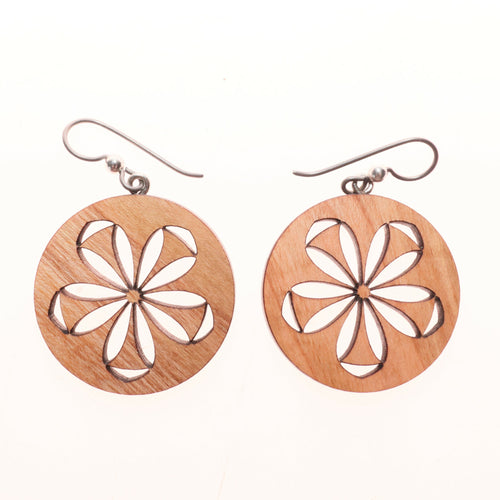 boucles_doreilles_rosace_en_bois_de_cerisier_latelier_du_mercantour copie | EMPREINTES Paris - EMPREINTES Paris