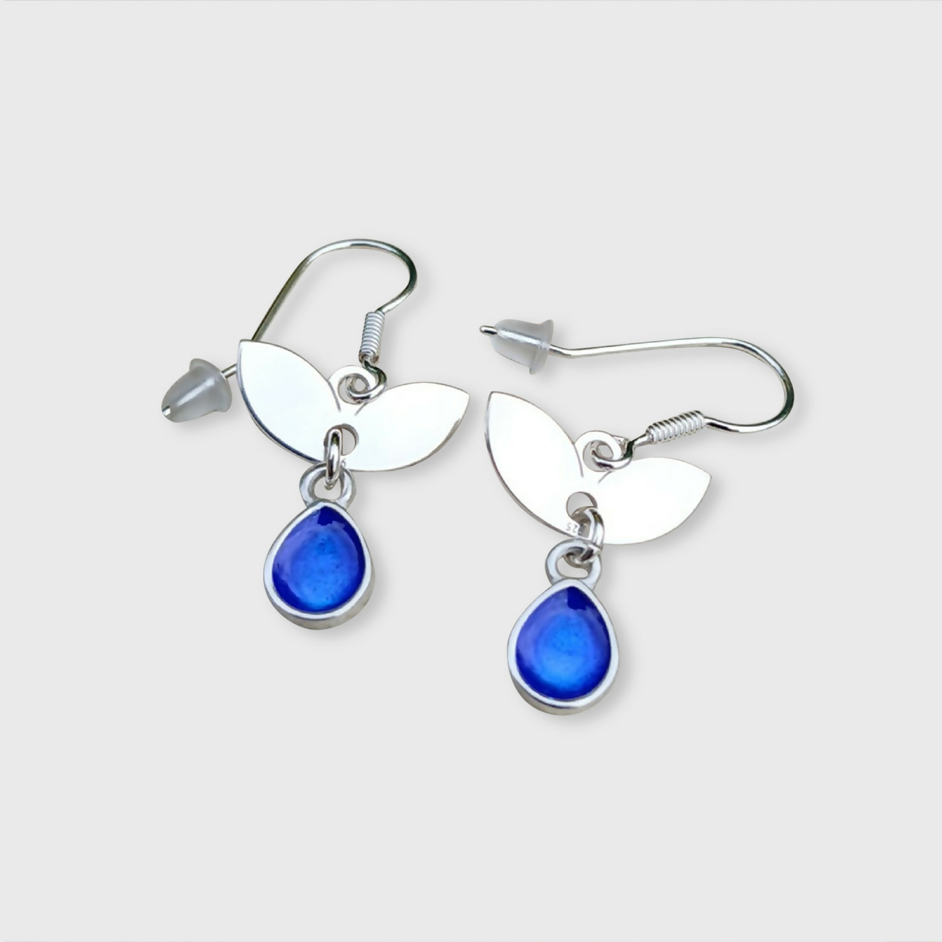 boucles_doreilles_lenvol_des_gouttes_en_email_champleve_sur_argent_les_emaux_arediens_lemail_grand_feu_de_limoges copie | EMPREINTES Paris