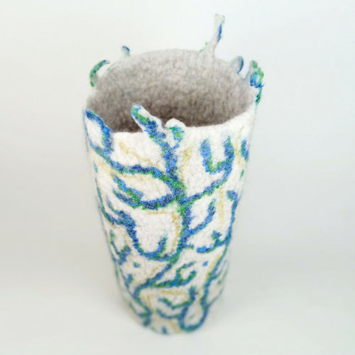 vase_haut_algues_bleuvert_en_feutre_de_laine_atelier_lanzetta copie | EMPREINTES Paris - EMPREINTES Paris