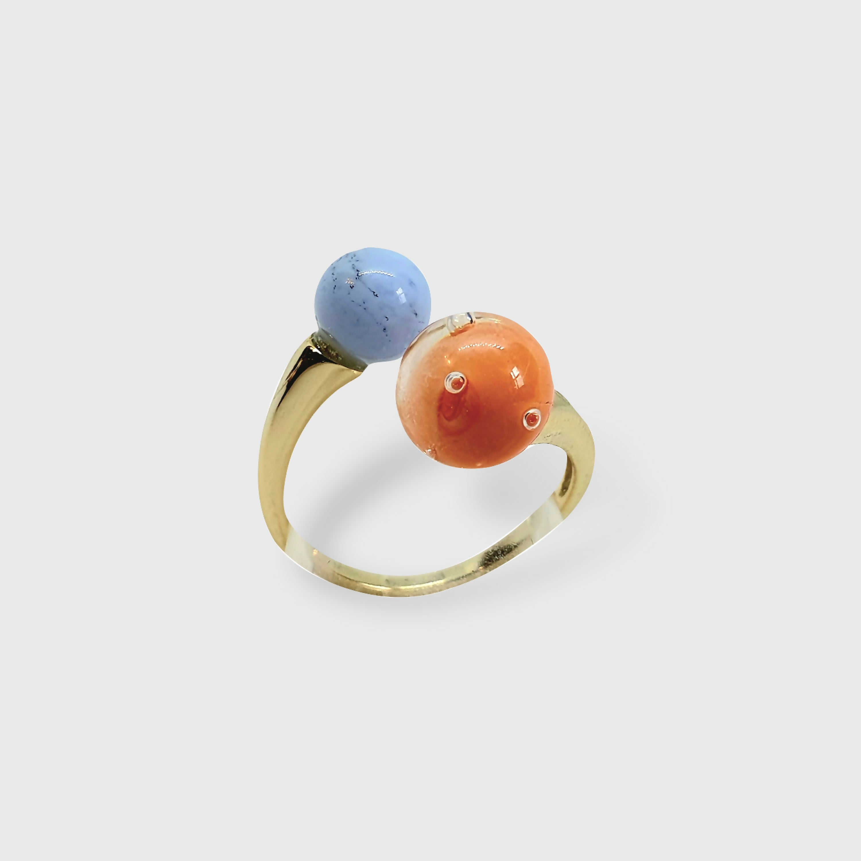 Bague réglable dorée - Duo de perles de verre bleu opalescent et corail | EMPREINTES Paris