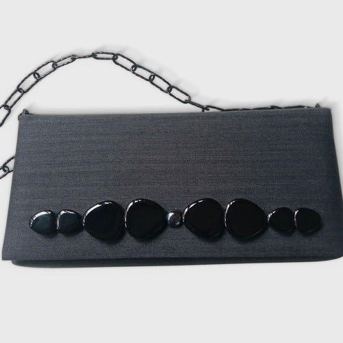 sac_rectangle_en_tissu_cloute_de_galets_japonais_laques_en_noir_h2401_atelier_philippe_terre | EMPREINTES Paris - EMPREINTES Paris