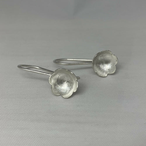 boucles_doreilles_fleurs_en_argent_massif_martele_artyssia copie | EMPREINTES Paris - EMPREINTES Paris