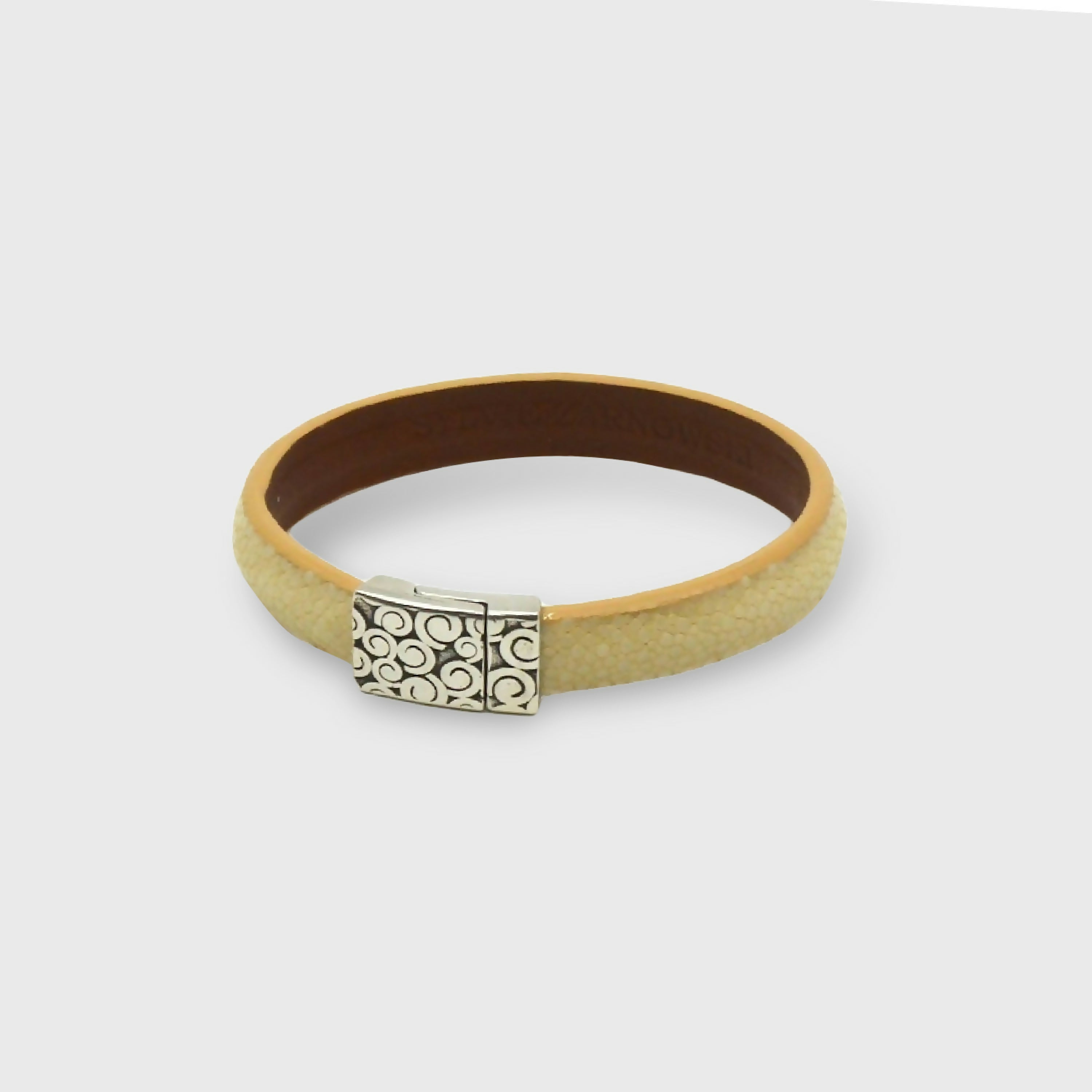 bracelet_en_galuchat_ivoire_fermoir_eole_sylvie_zarnowski copie | EMPREINTES Paris