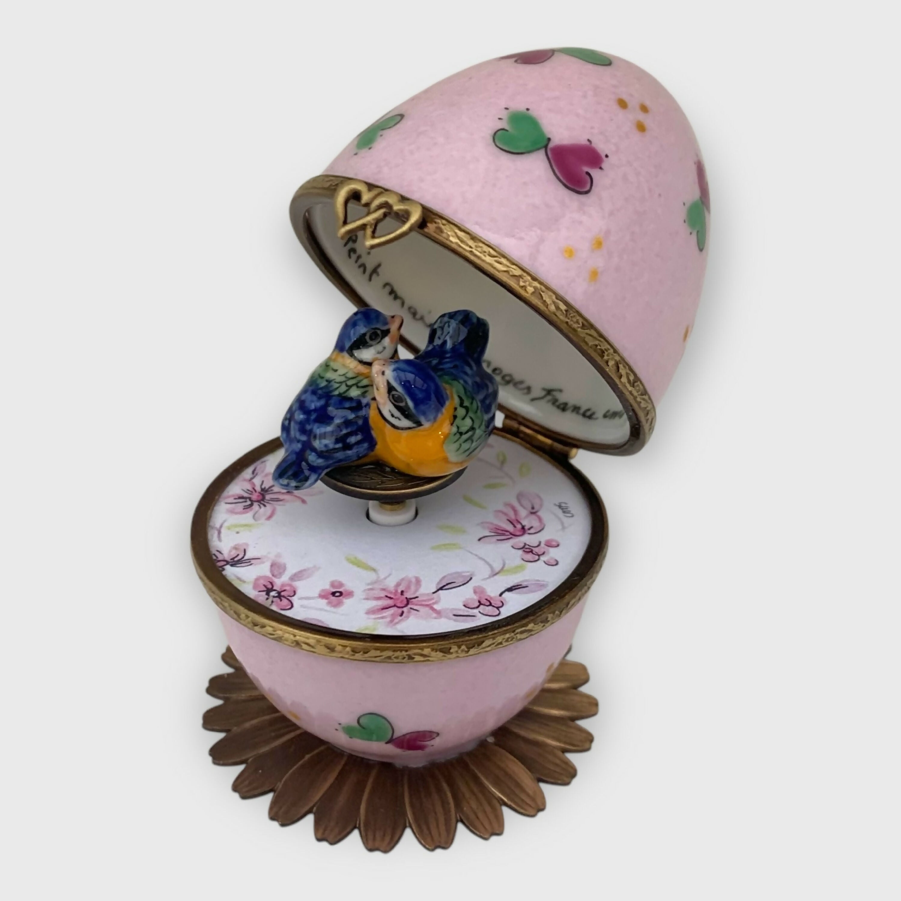 cadeau-rose_decoration-coeur_oiseaux-amoureux_oiseau-chantant_automate_cadeau-amoureux_saint-Valentin_cadeau-naissance_fete-bebe_boite-a-musique_enfantin_noce-de-porcelaine_fete-des-meres_oeuf-faberge_oeuf-collection_collection-classique_cadeau-fin-annee_cadeaux-maitresses_noce-de-porcelaine | EMPREINTES Paris