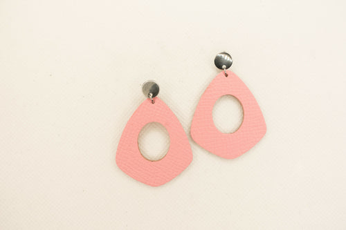 boucles_doreilles_creoles_en_cuir_rose_pale_julie_troncin_maroquinerie | EMPREINTES Paris - EMPREINTES Paris