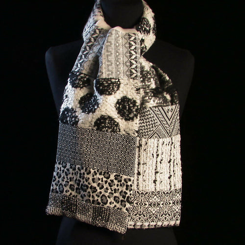 Écharpe hivernale - blanc et noir | EMPREINTES Paris - EMPREINTES Paris