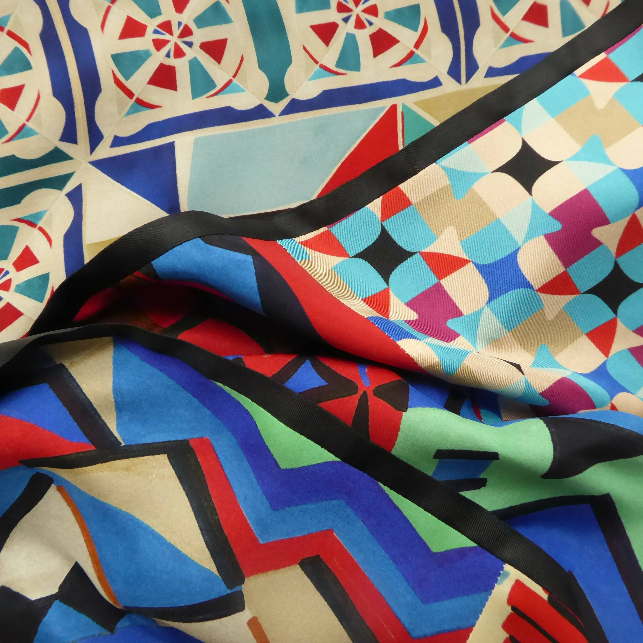 WzPK38RmEa | EMPREINTES Paris