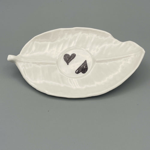 Petit Cœur soucoupe feuille 4 - Service Parapluie - serena ilari copie | EMPREINTES Paris - EMPREINTES Paris