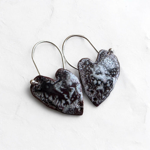 boucles_doreilles_coeurs_corbeaux_emaux_emoi copie | EMPREINTES Paris - EMPREINTES Paris