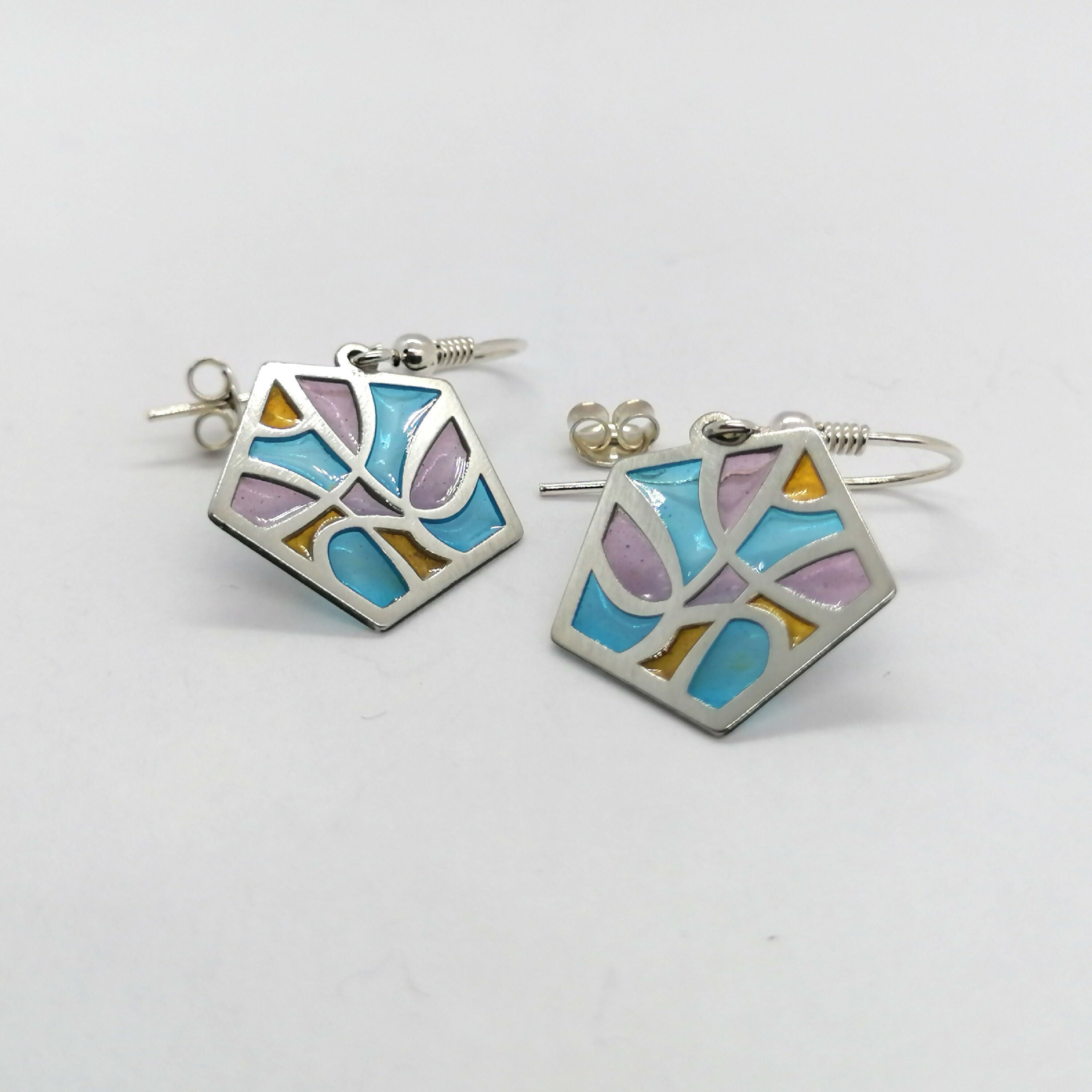 les_polygones_boucles_doreilles_en_email_les_emaux_arediens_lemail_grand_feu_de_limoges copie | EMPREINTES Paris