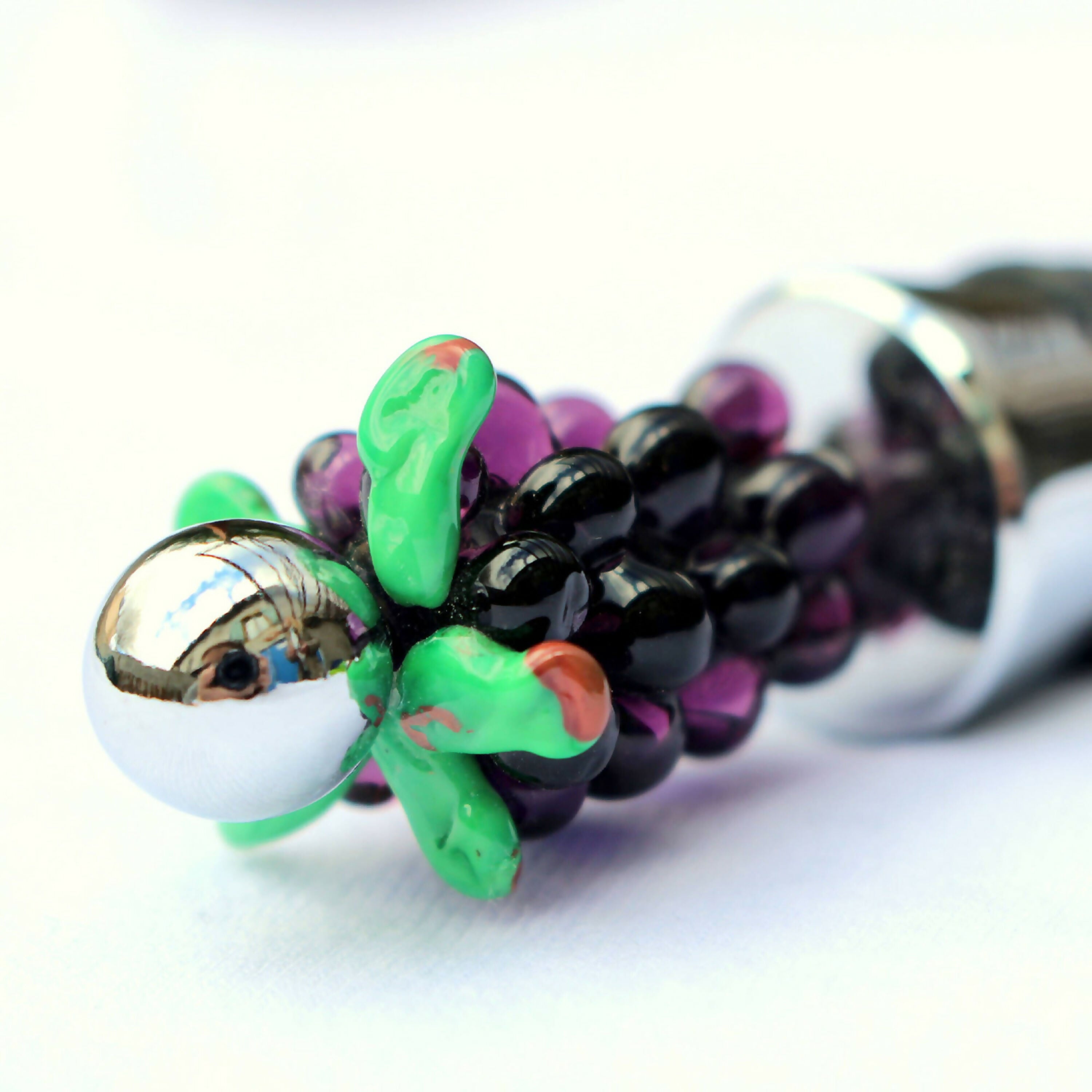 Bouchon universel Grappe de raisin rouge | EMPREINTES Paris