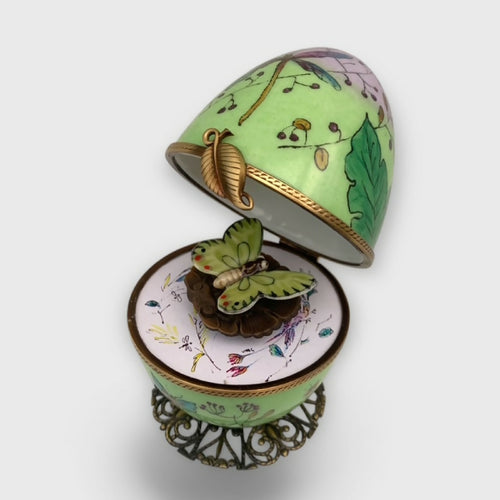 vert_deco-maison_home-decor_cadeau-vert_style-faberge_art-nouveau_insectes_libellule_printemps_fleur_pastel_papillons_automate_cadeau-amoureux_saint-valentin_cadeau-naissance_fete-bebe_boite-a-musique_enfantin_noce-de-porcelaine_fete-des-meres_mariage_oeuf-collection_collection-classique_cadeau-fin-annee_cadeaux-maitresses | EMPREINTES Paris - EMPREINTES Paris