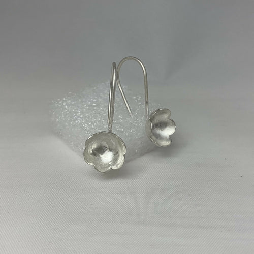 boucles_doreilles_fleurs_en_argent_massif_martele_artyssia copie | EMPREINTES Paris - EMPREINTES Paris