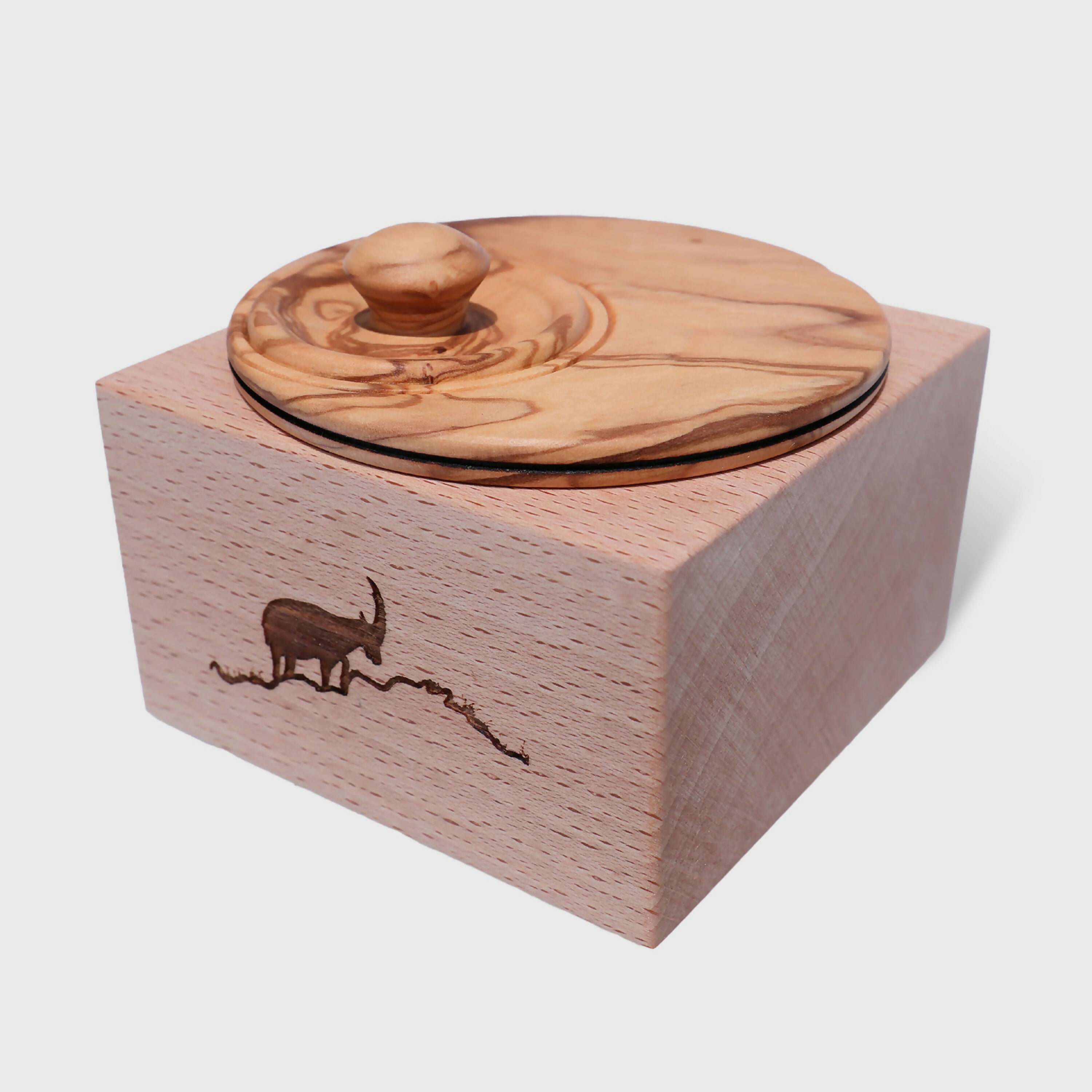 petite_boite_carree_en_hetre_et_en_olivier_n°3_latelier_du_mercantour copie | EMPREINTES Paris