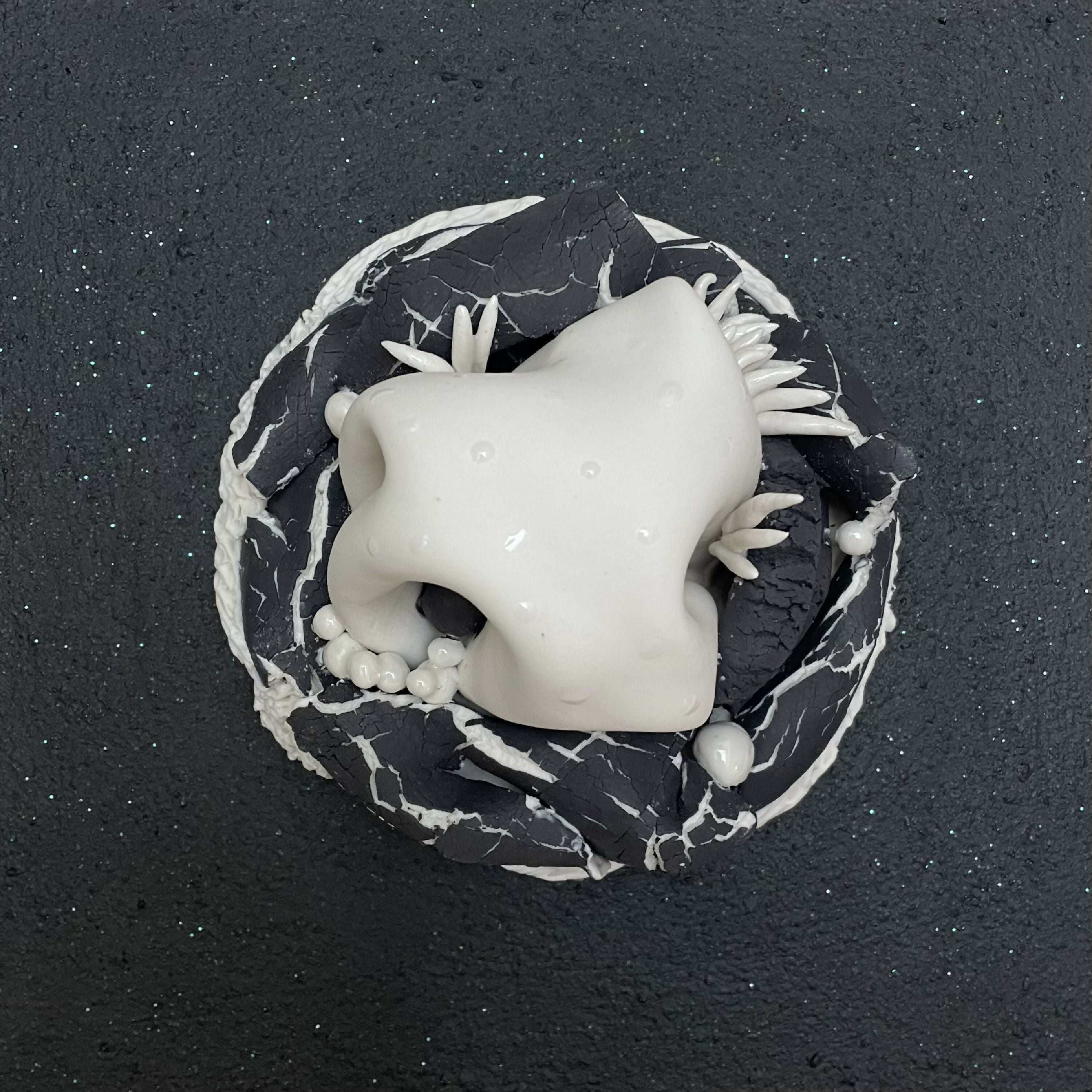 Bas relief tableau porcelaine collection Planète 1 | EMPREINTES Paris