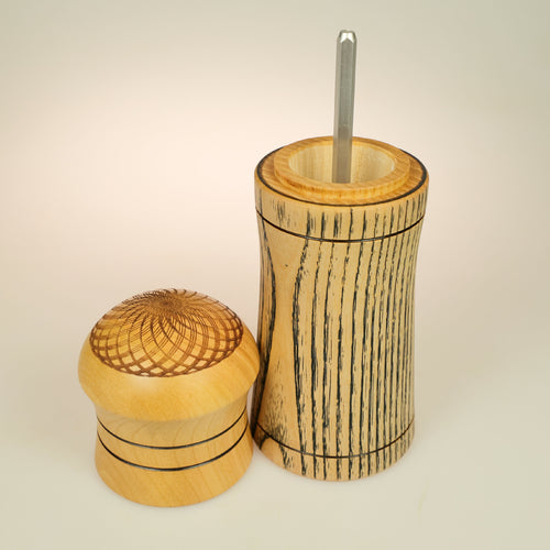 Moulin à poivre en frêne et amandier | EMPREINTES Paris - EMPREINTES Paris