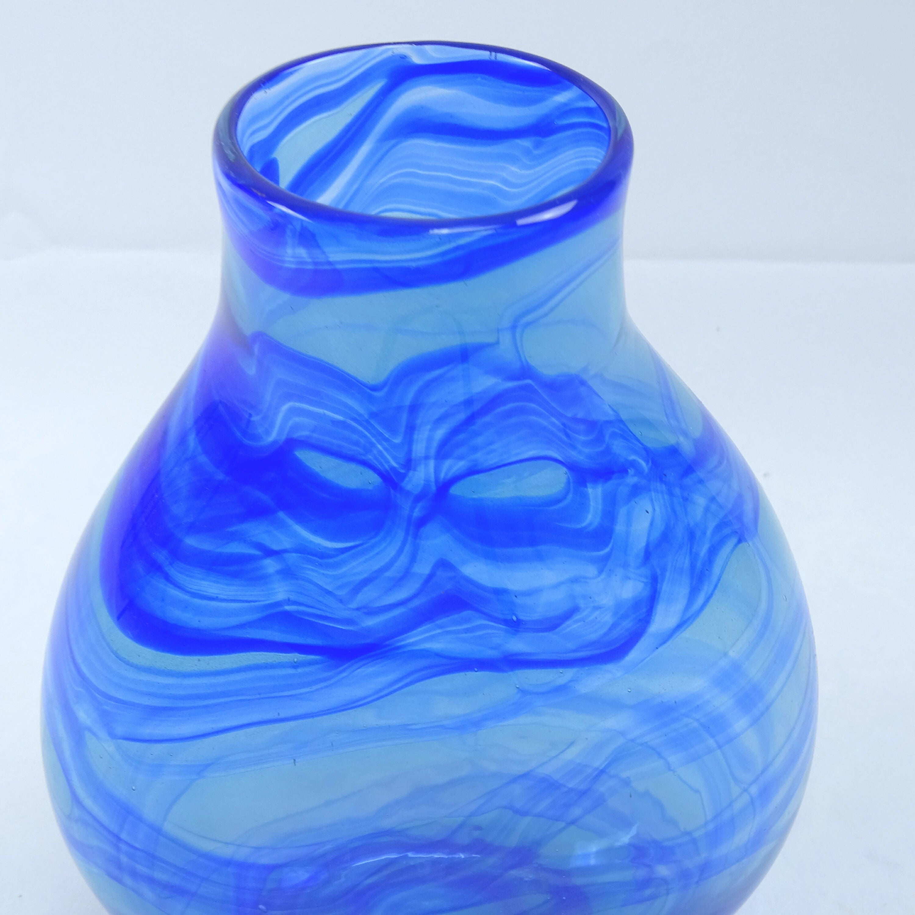 Vase plat bleu | EMPREINTES Paris